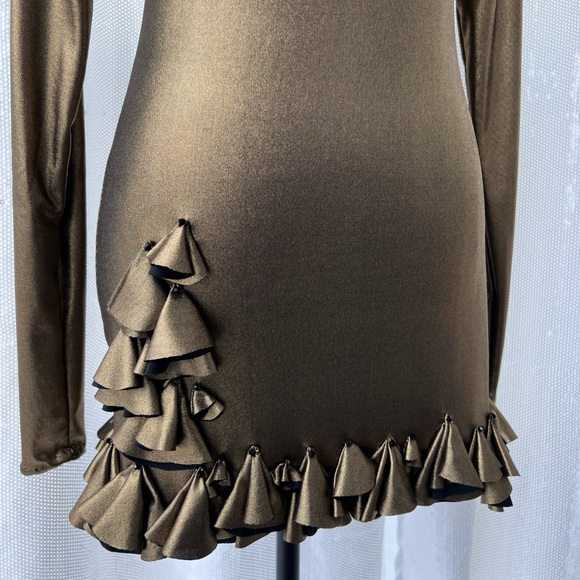 Gorgeous gold dress - Picture 3 of 6